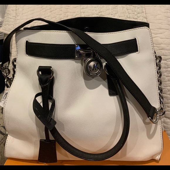 Michael Kors - Picture 1 of 8